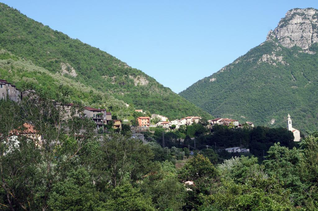 Agriturismo Mulino Del Castello Nasino 外观 照片