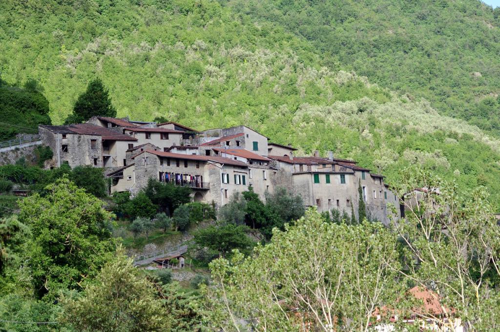 Agriturismo Mulino Del Castello Nasino 外观 照片